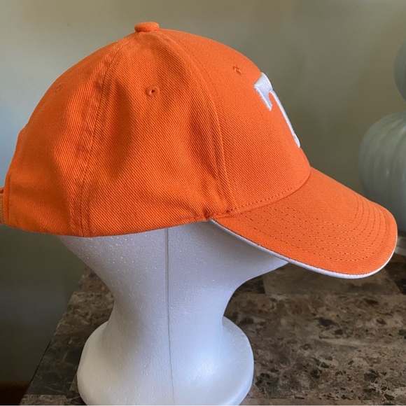 Tennesse Volunteers Strapback Hat Adult One Size Orange Cap Flaw on Back - Picture 6 of 9